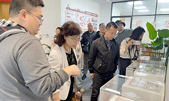 太仓高新区科技创新载体协会代表团莅临苏州茂昌电子参观交流